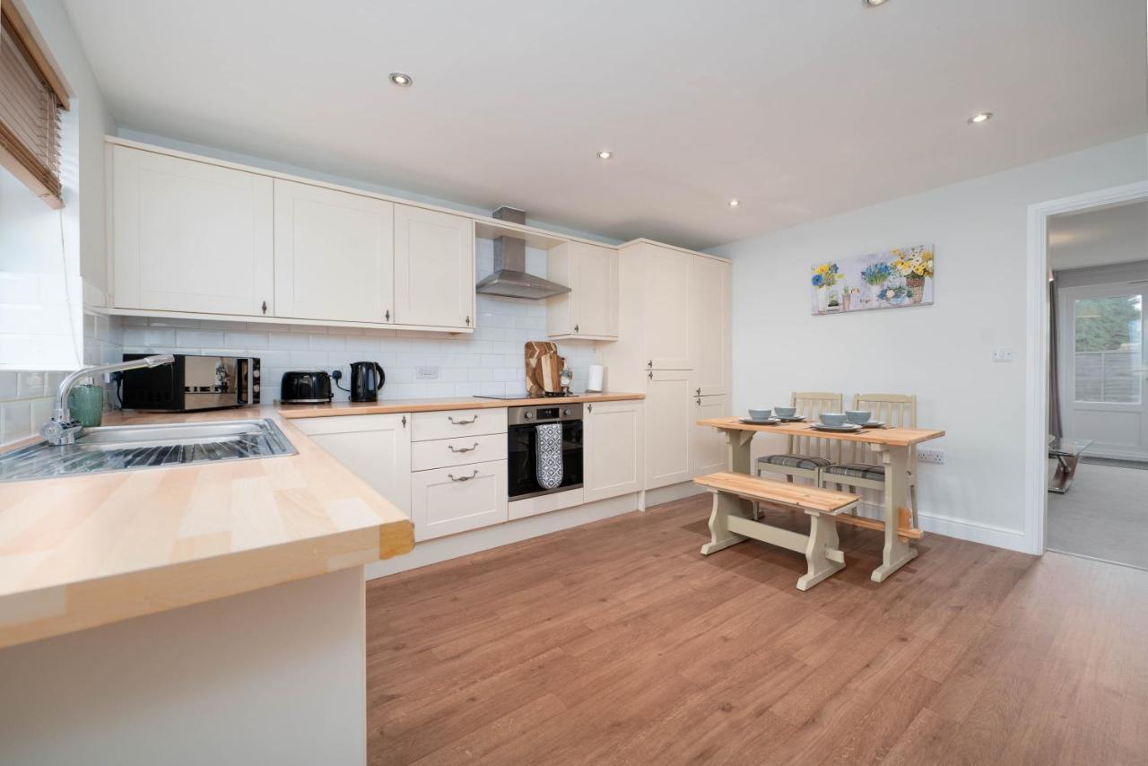马克特拉森Stunning 3 Bed With Parking & Garden别墅 外观 照片