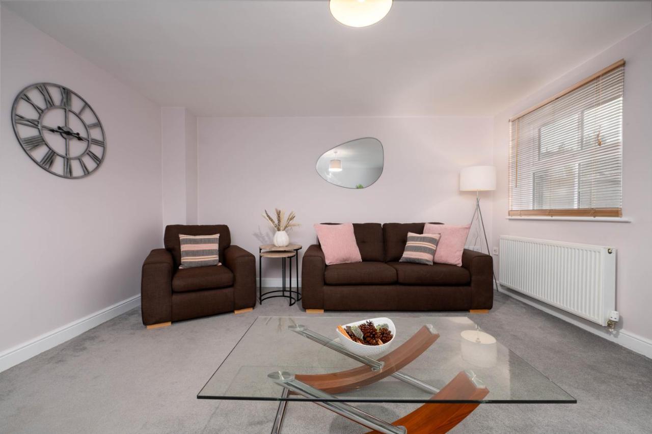 马克特拉森Stunning 3 Bed With Parking & Garden别墅 外观 照片