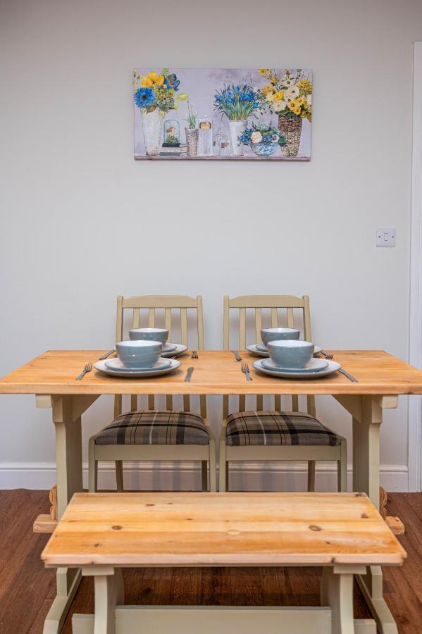 马克特拉森Stunning 3 Bed With Parking & Garden别墅 外观 照片